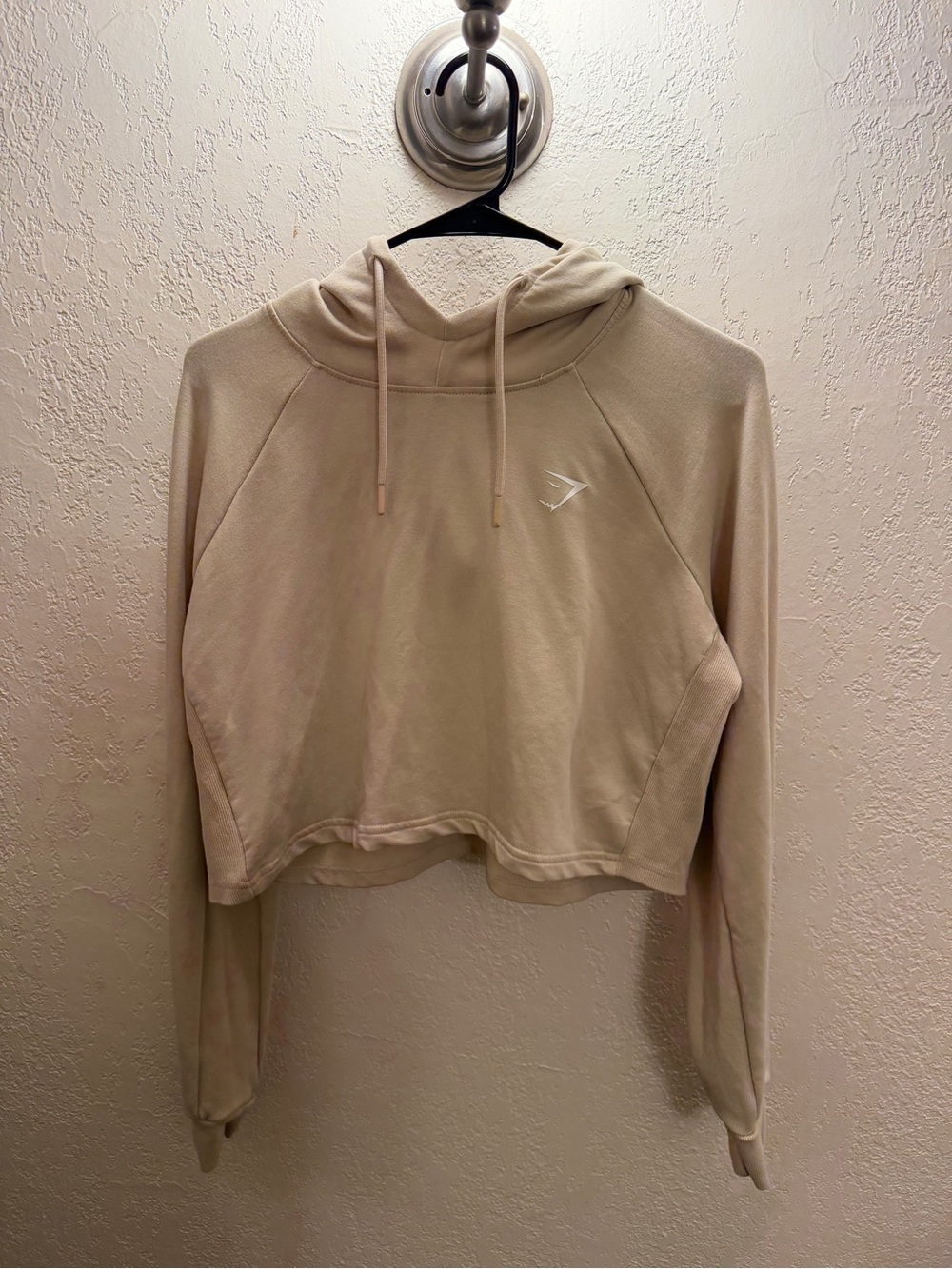 Gymshark Cropped Hoodie in Light Beige